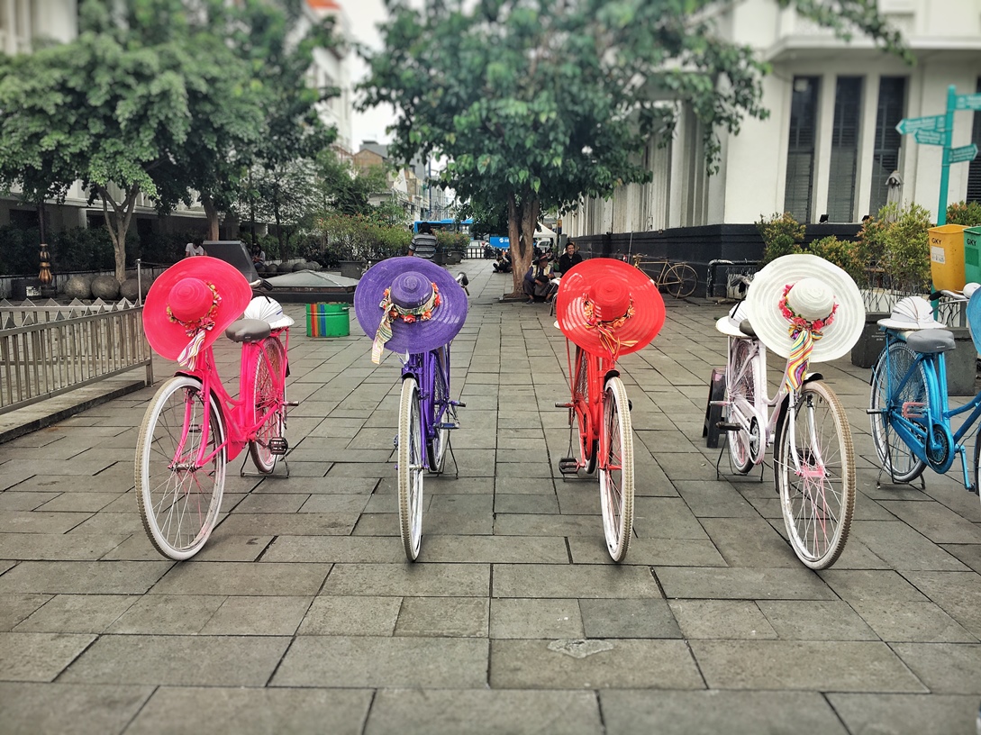 Standby Bikes at Old Town