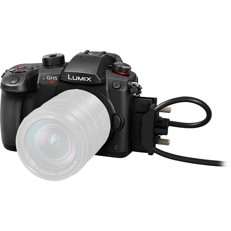 panasonic lumix gh5s frontal view