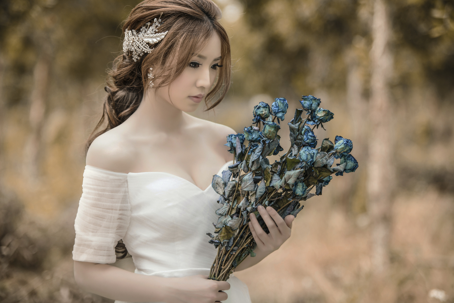 https://sleeklens.com/wp-content/uploads/2023/03/02_Autumn-Bride-Before.jpg