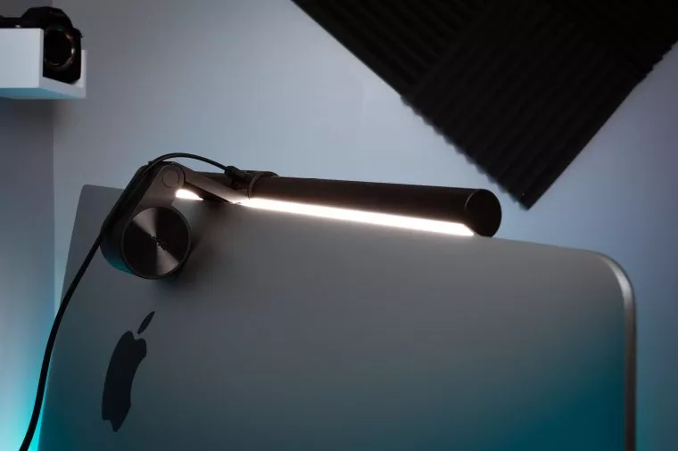 7 Benefits of a Monitor Light Bar - Sleeklens - Tools and Training for  Photographers