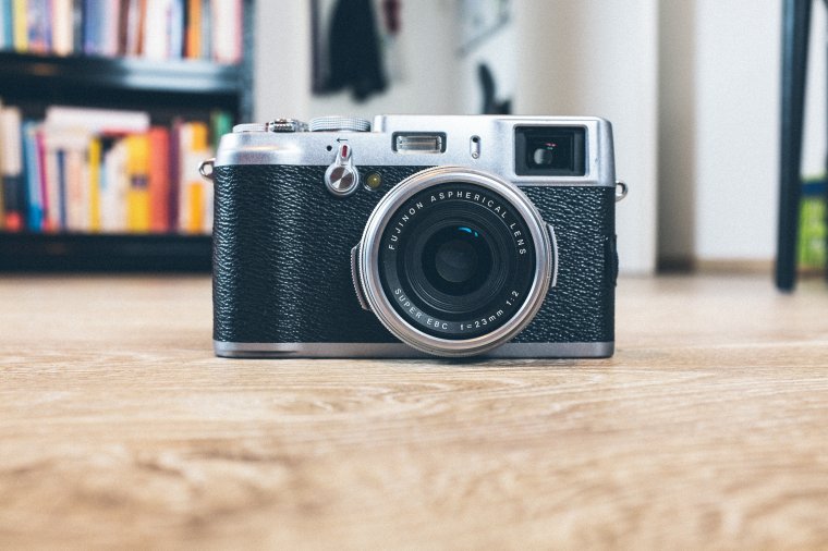 Digital Cameras that look like Film 