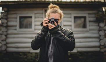 Pros And Cons Of Volunteering Your Photography Services For Free