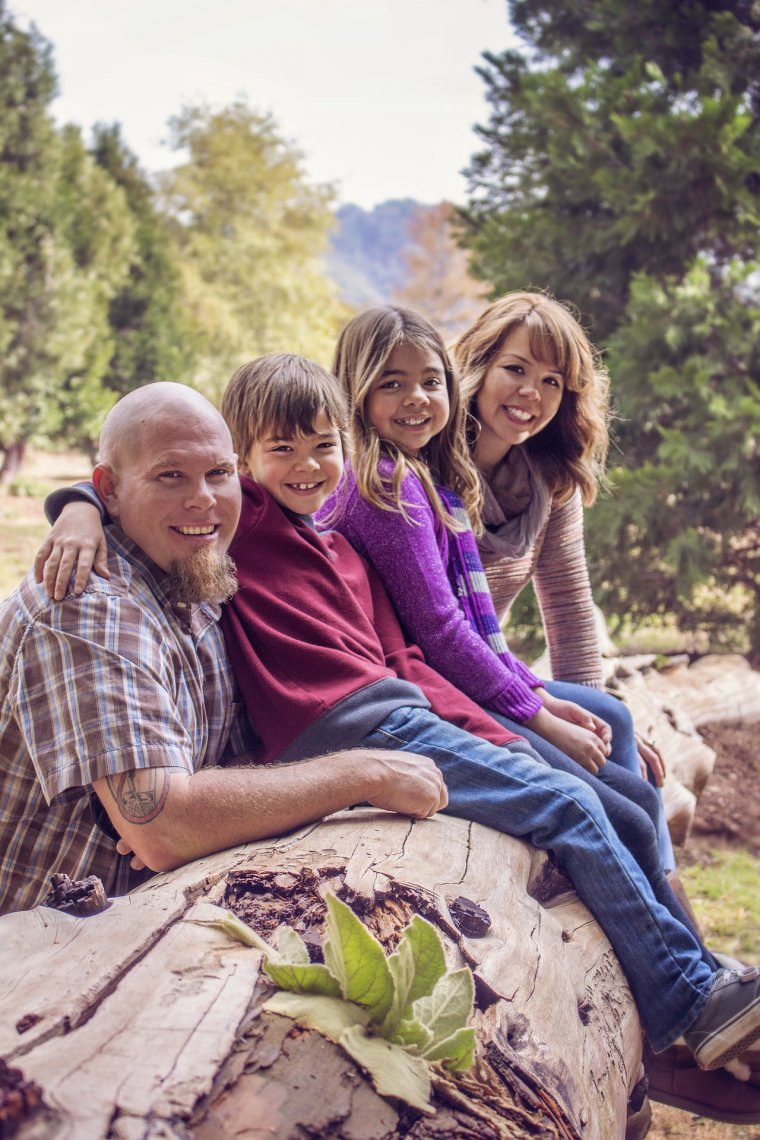 21 Cute Sibling Photo Ideas (That Any Parent Will Love)